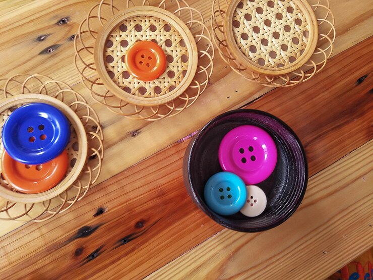Photo high angle view of multi colored buttons on table