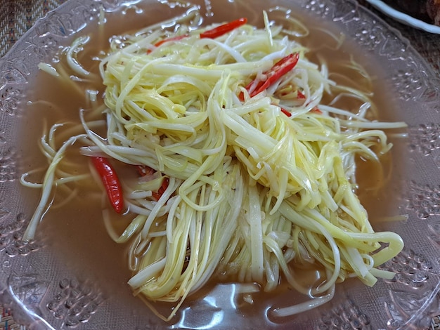 Photo high angle view of noodles in bowl on table