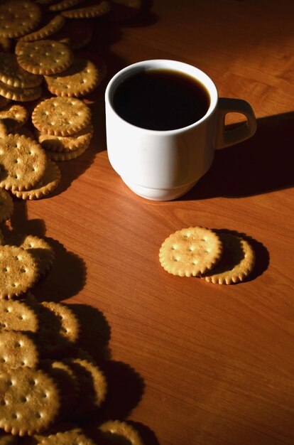 写真 テーブルの上のコーヒーの高角度の視点