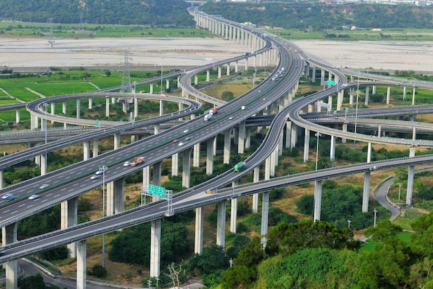 写真 高架道路の高角度の視界