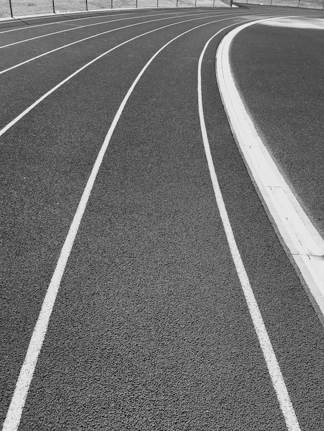 写真 空の道路の高角度のビュー