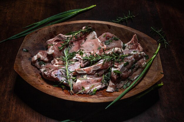 写真 テーブルの上の食料の高角度のビュー