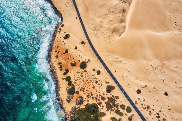 写真 ビーチの砂の高角度の景色