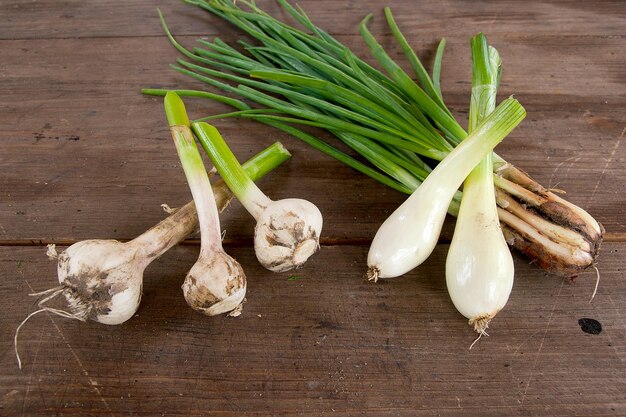 写真 テーブルの上の野菜の高角度の視点