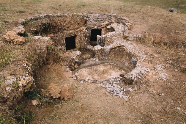 Foto vista ad alta angolazione delle vecchie rovine