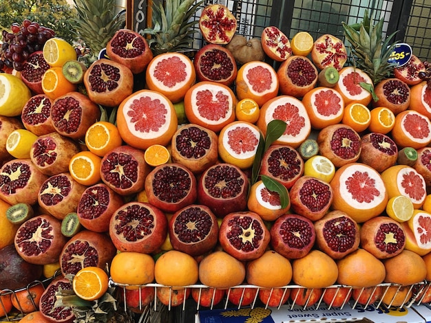 Photo high angle view of orange fruits for sale in market