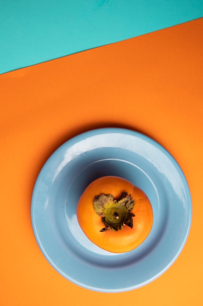 Foto vista ad alto angolo di un'insalata d'arancia nel piatto