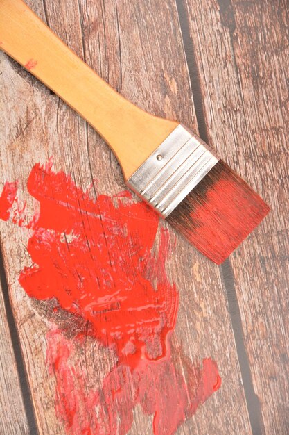 Photo high angle view of paintbrushes on table