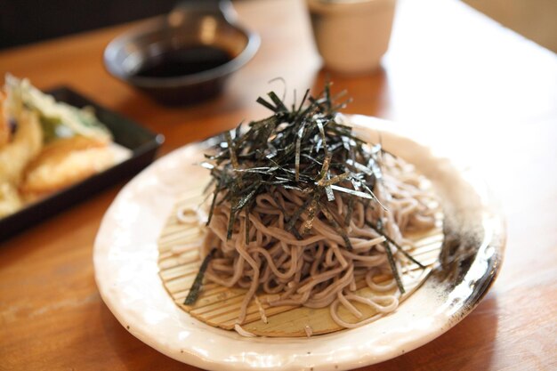 Photo high angle view of pasta in bowl on table