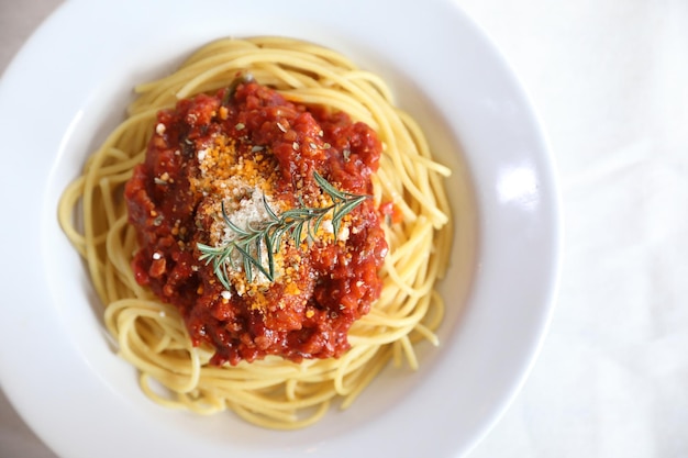 Foto vista ad alto angolo della pasta nel piatto