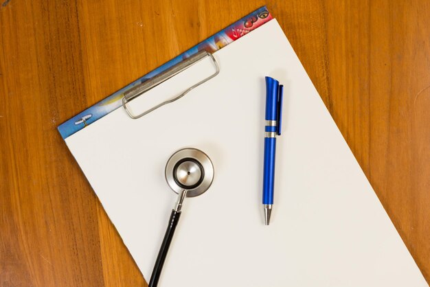 Photo high angle view of pen on table