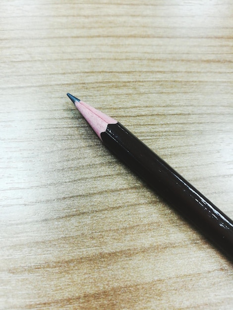 Photo high angle view of pencil on table