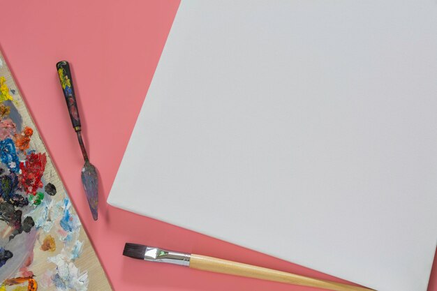 Photo high angle view of pencils on table