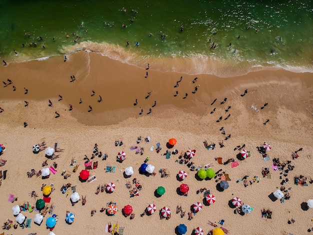 Photo high angle view of people at beach