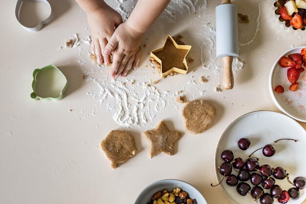 Photo high angle view of person preparing food on table