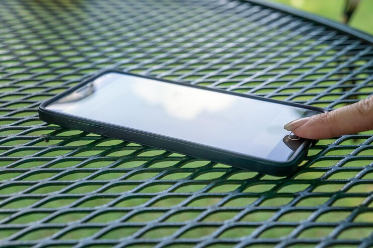 Photo high angle view of person using mobile phone