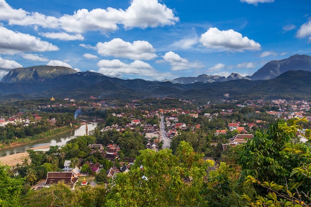 High angle view prachtig landschap in luang prabang, laos.