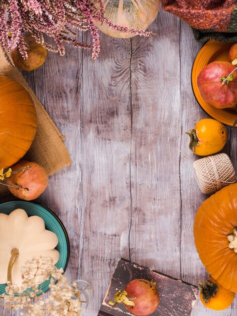 Foto vista ad alto angolo della zucca sul tavolo