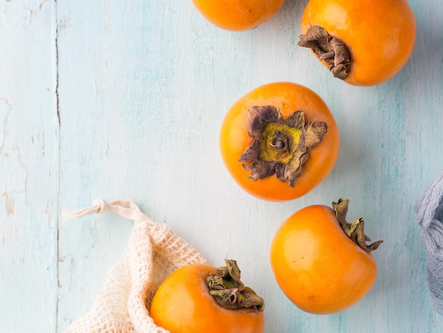 Photo high angle view of pumpkins on table