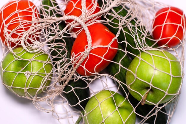 Photo high angle view of red ball in basket