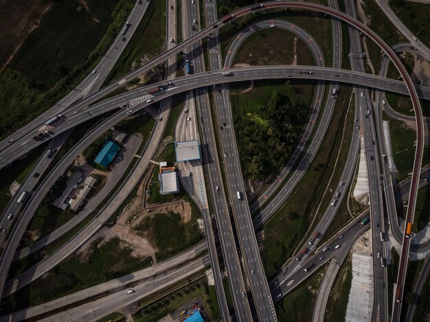 Photo high angle view of ring road industry connecting in the city transportation concept