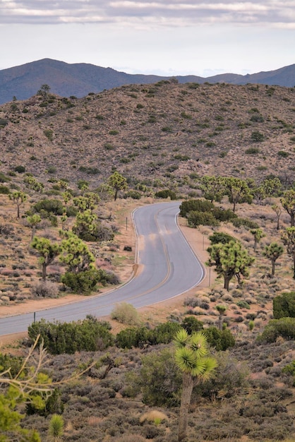 Photo high angle view of road amidst landscape against sky