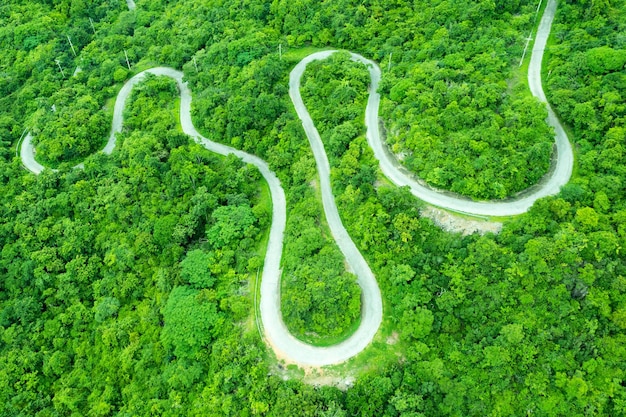 Foto vista ad alto angolo della strada