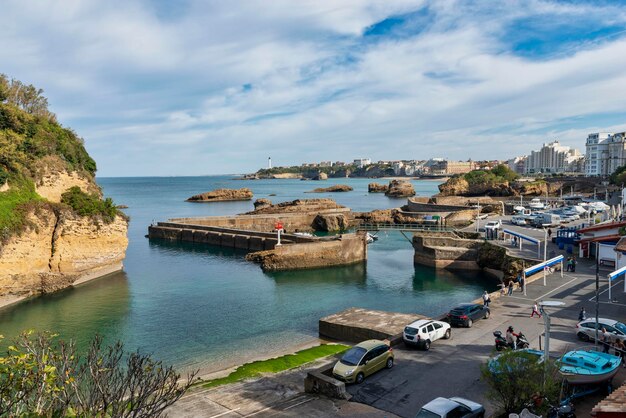 Foto vista ad alto angolo del mare contro il cielo