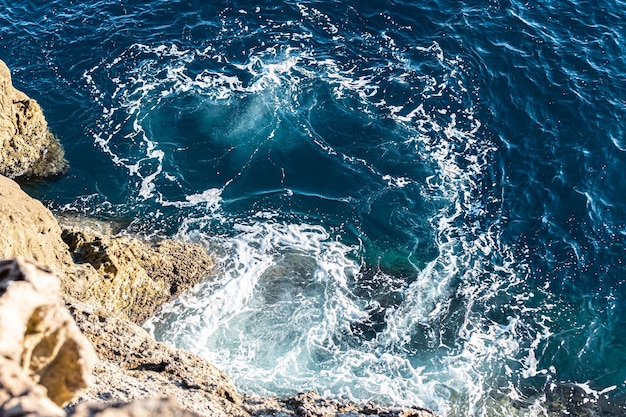 Photo high angle view of sea waves