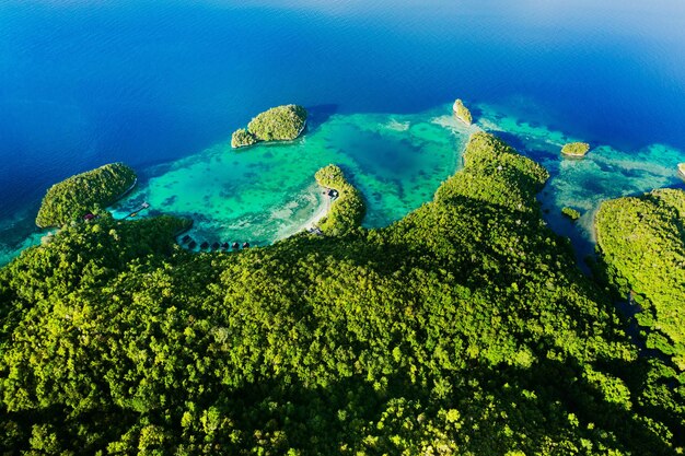 Foto vista ad alto angolo del mare