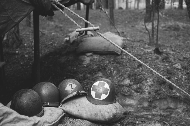 Foto vista ad alto angolo delle scarpe sul campo