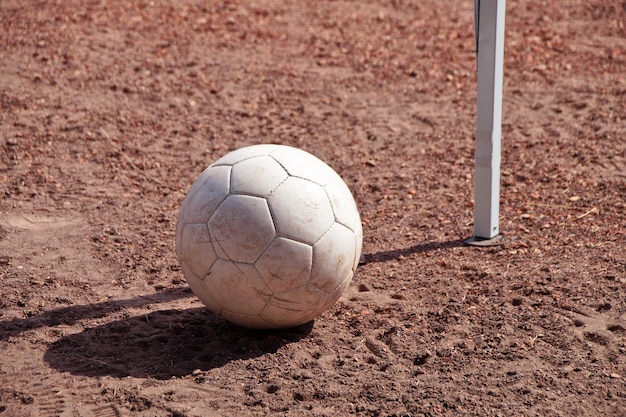 Photo high angle view of soccer ball on field