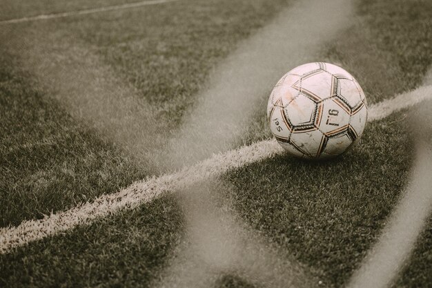 Foto vista ad alto angolo del campo da calcio