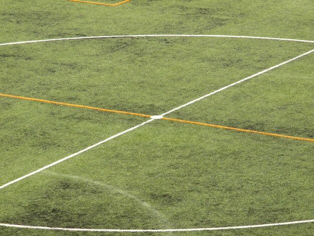 Foto vista ad alto angolo del campo da calcio