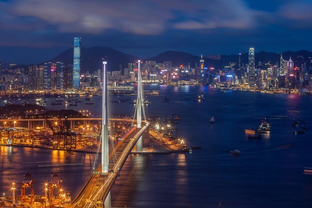 Photo high angle view of stonecutters bridge at night