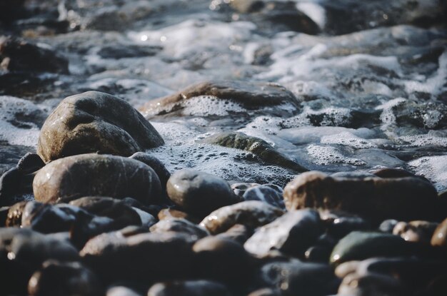 Photo high angle view of stones in sea