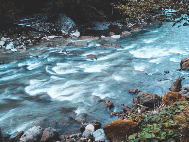 Photo high angle view of stream in sea