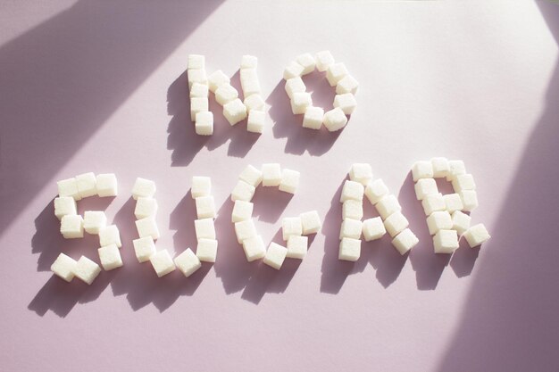 Photo high angle view of sugar cubes on table