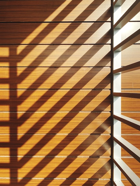 Photo high angle view of sunlight falling on tiled floor