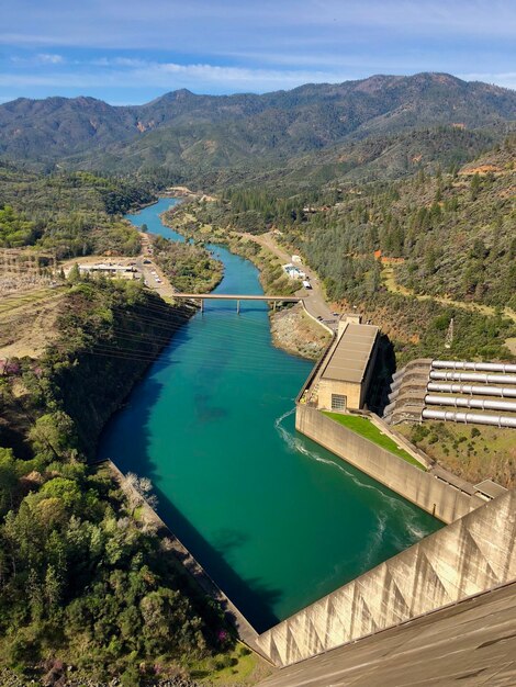 Foto vista ad alto angolo della piscina