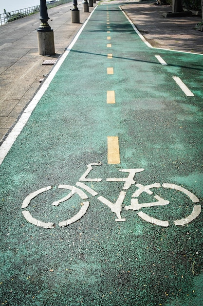 道路上のテキストの高角度のビュー
