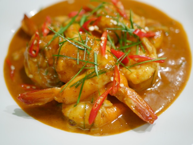 접시 에 있는 토마토 의 높은 각도 뷰