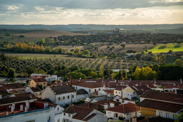 Foto vista ad alto angolo del paesaggio cittadino contro il cielo