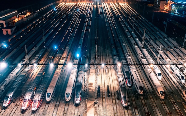 Photo high angle view of train at yard