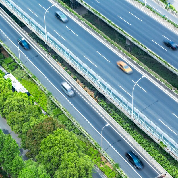 列車の高角度の視界