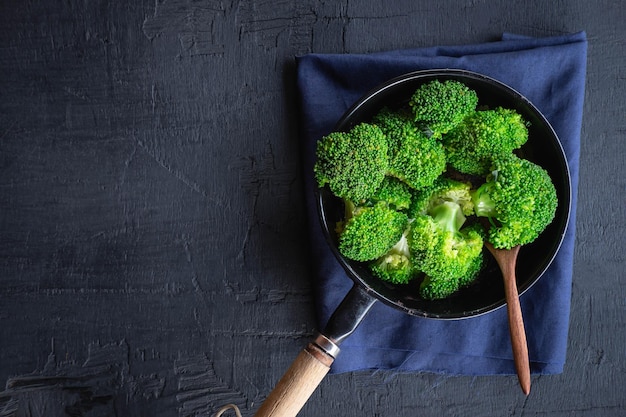 Photo high angle view of vegetables in bowl on table