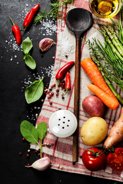 Photo high angle view of vegetables in container