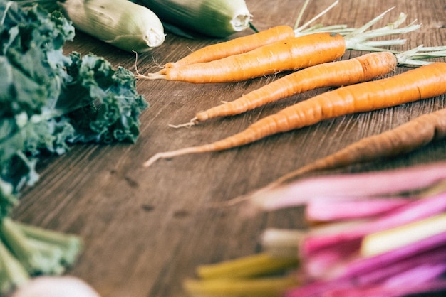 Photo high angle view of vegetables on table