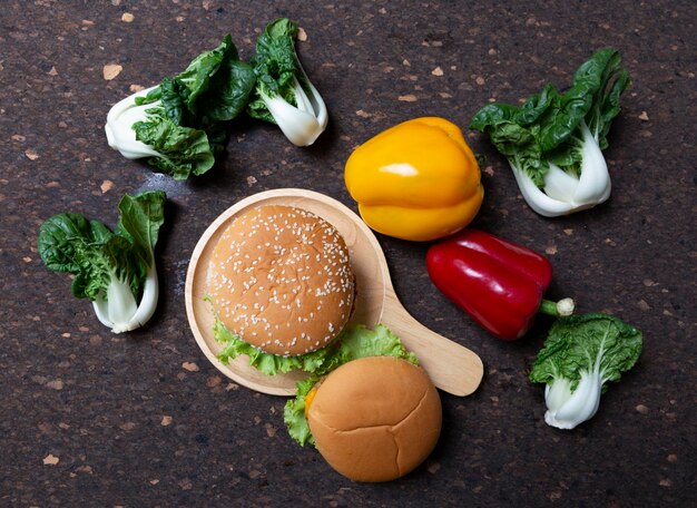 Photo high angle view of vegetables on table