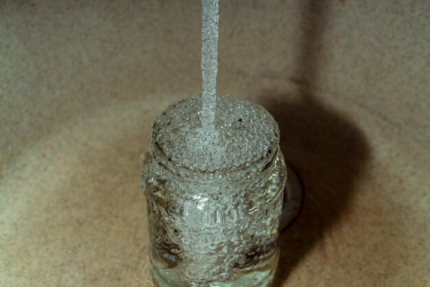 Photo high angle view of water bottle on wall